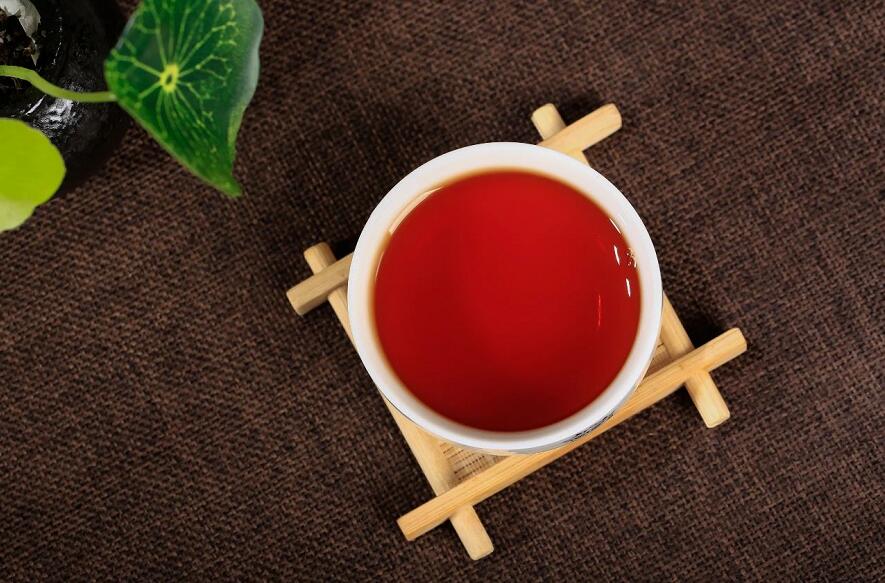 普洱熟茶的【轻发酵】和【重发酵】哪个更好？